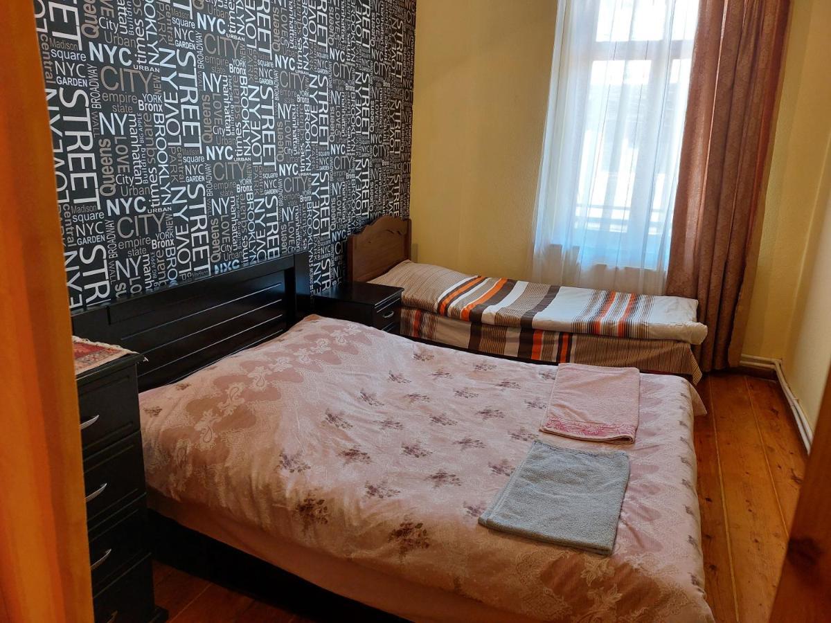 Vaniko'S Guesthouse Borjomi Eksteriør billede