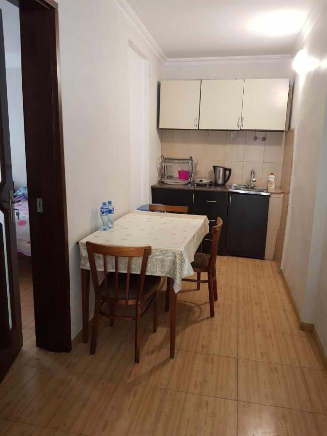 Vaniko'S Guesthouse Borjomi Eksteriør billede